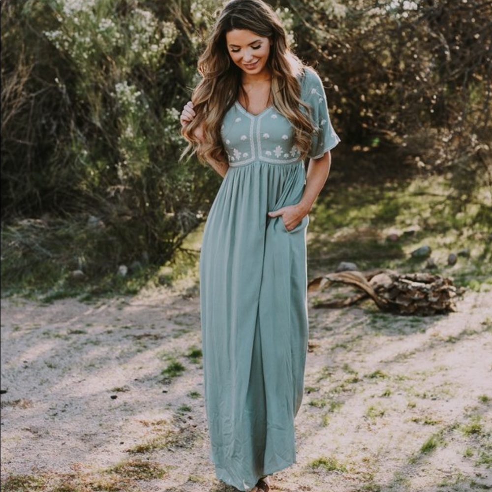 Wren & Ivory Sage Dress